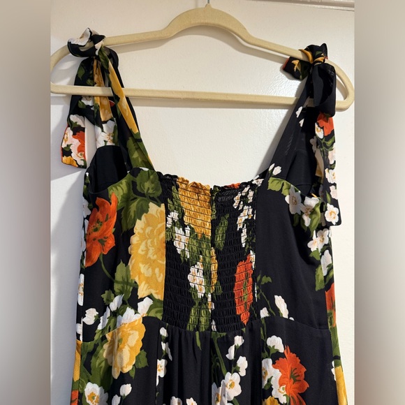 Reformation Nadira Floral Print Georgette Midi
Dress in Luisa - Picture 11 of 11